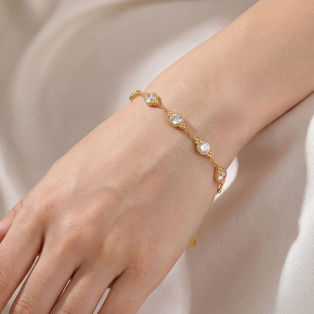 Stainless steel bracelet, 17.5 cm, with lots of sparkling cubic zirconia