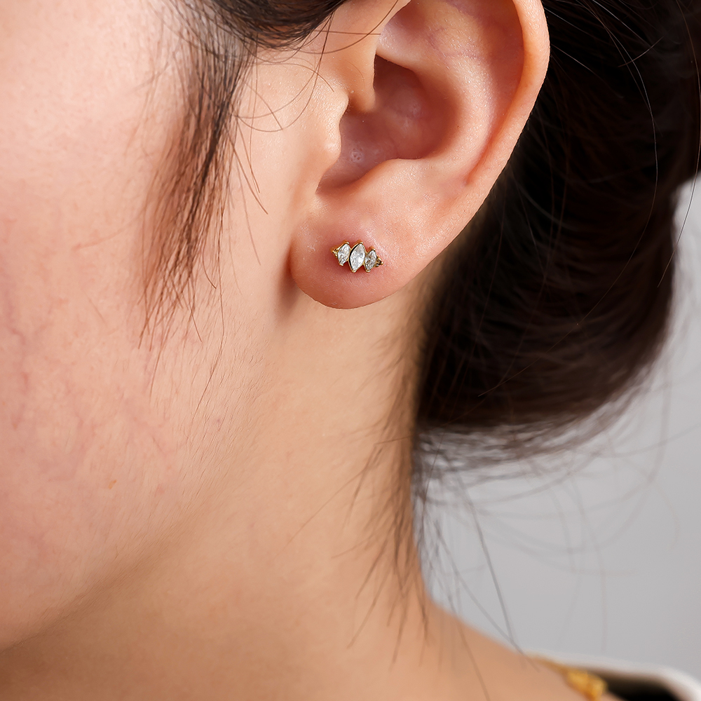 Stainless steel piercing 8mm Three Diamond Eye