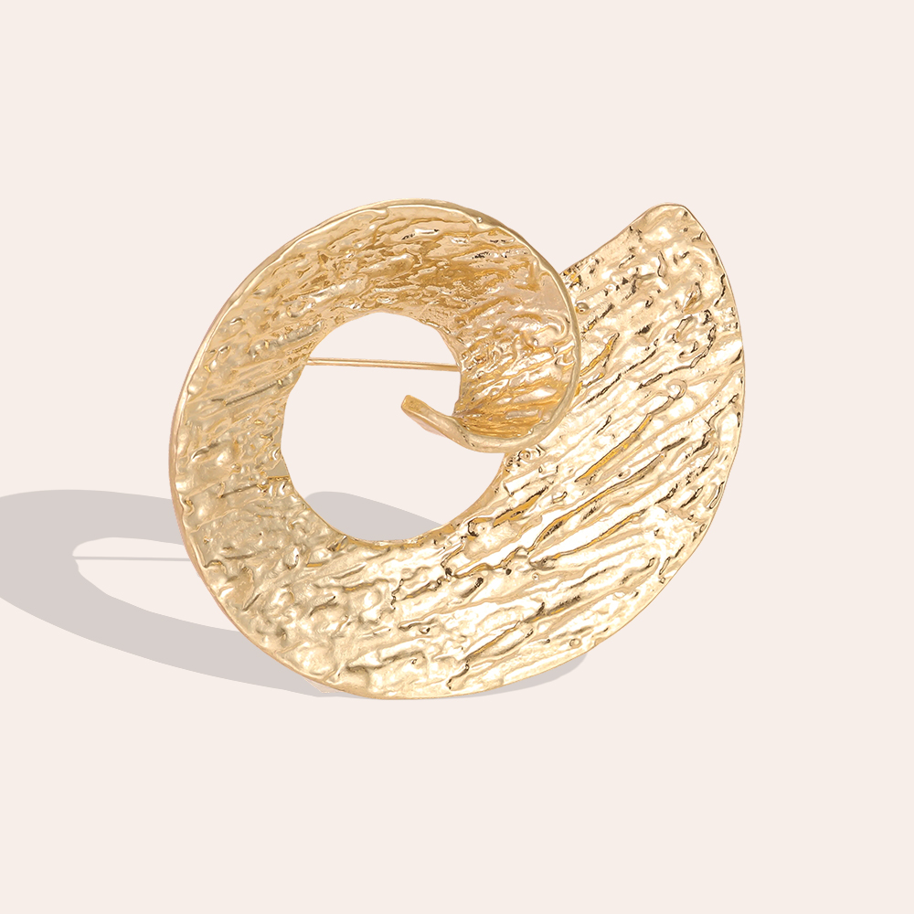6cm gold twisted brooch   