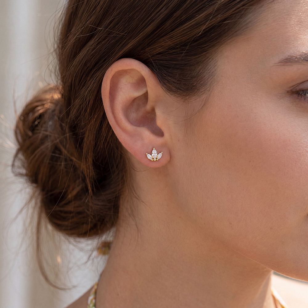 Stainless steel earrings, 5×7 mm, leaf-shaped cubic zirconia   
