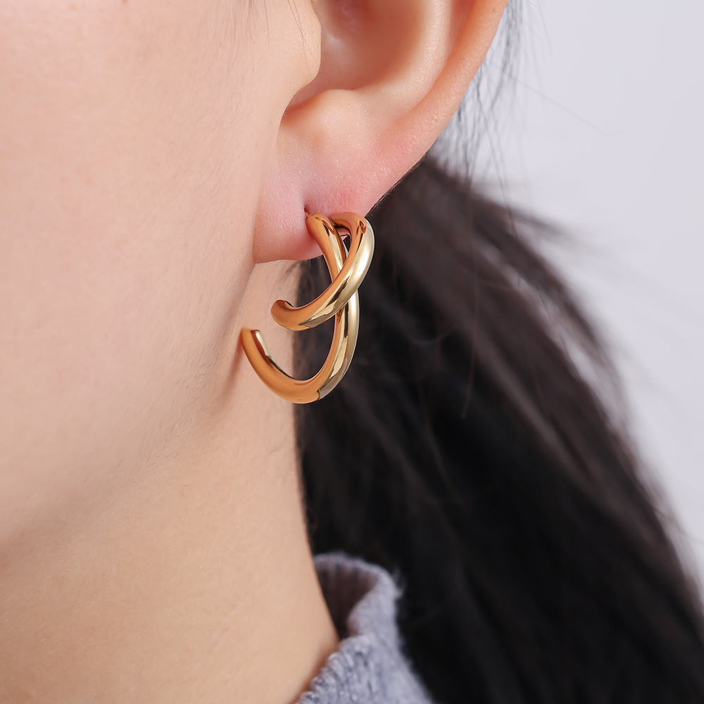 Stainless steel earrings 3cm Free Line Half Hoop