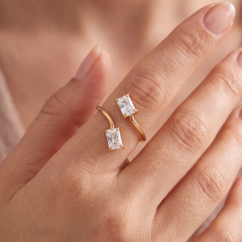 Stainless steel ring, adjustable, with two rectangular zirconia stones