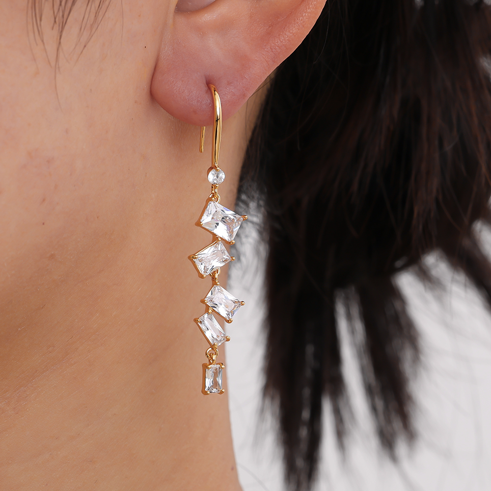 Gold-plated earrings 5.5cm many zirconia