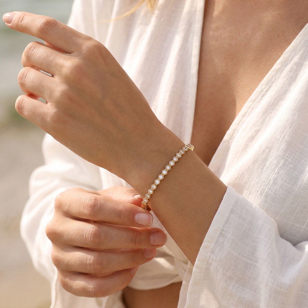 Stainless steel bangle, 6 cm, with lots of sparkling cubic zirconia