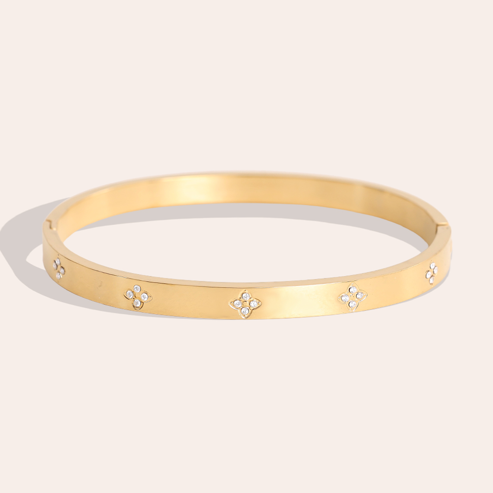 Stainless steel bangle 6.5cm Diameter Small Diamond Lucky Flower