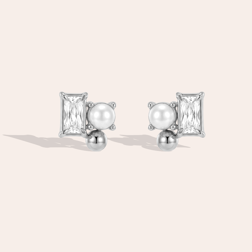 Stainless steel earrings with 6.6 mm rectangular zirconia
