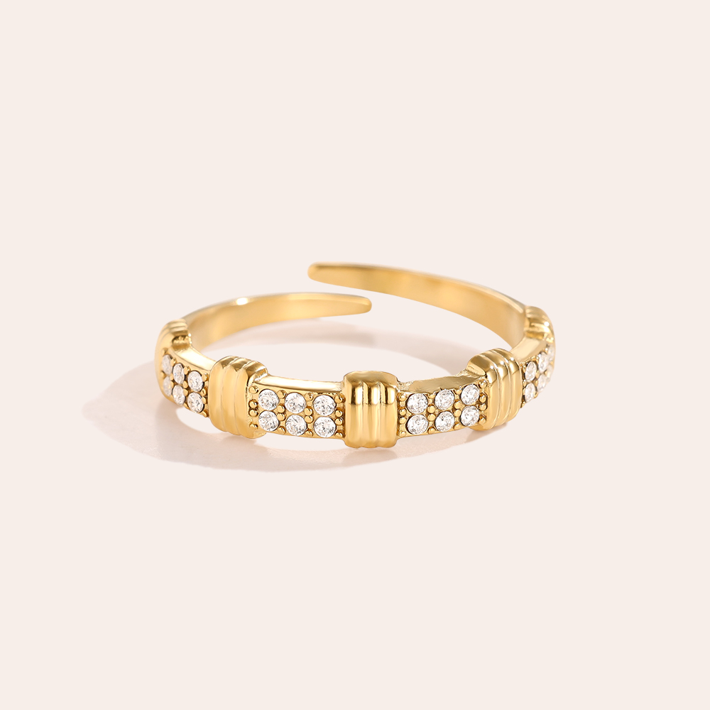Stainless steel ring, adjustable, with a modern design and cubic zirconia  