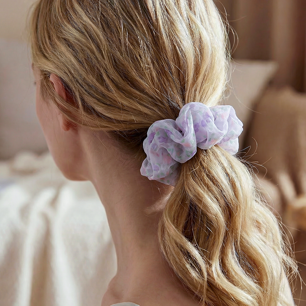Small flowers scrunchie