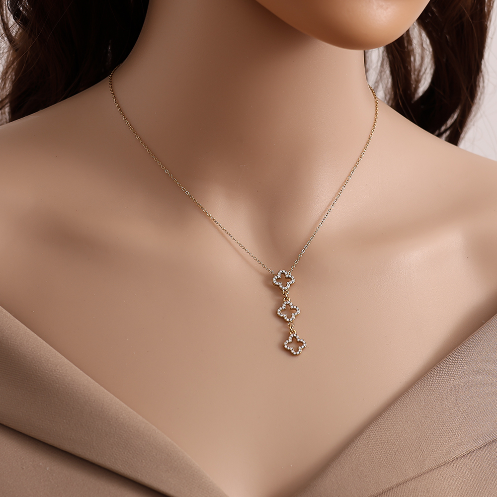 Stainless steel necklace 39cm Three Diamond Luckly Flowers